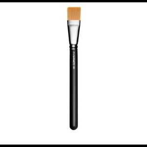 MAC 191 SQUARE FOUNDATION BRUSH